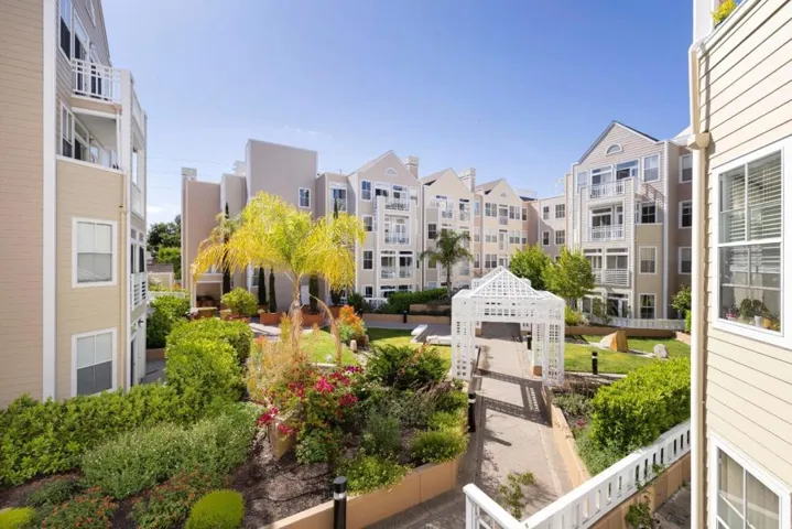 550 Ortega Avenue A214, Mountain View, California 94040