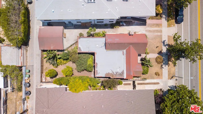 332 S Doheny Drive, Beverly Hills, California 90211