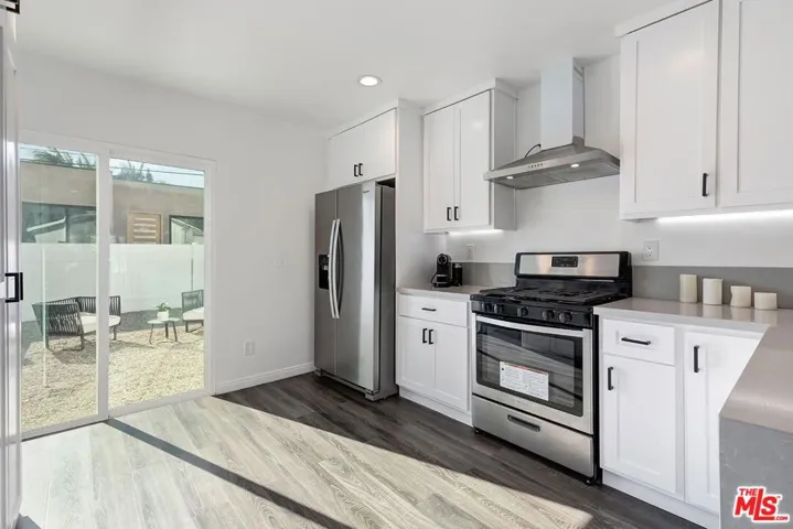2616 W 73rd Street, Los Angeles, California 90043