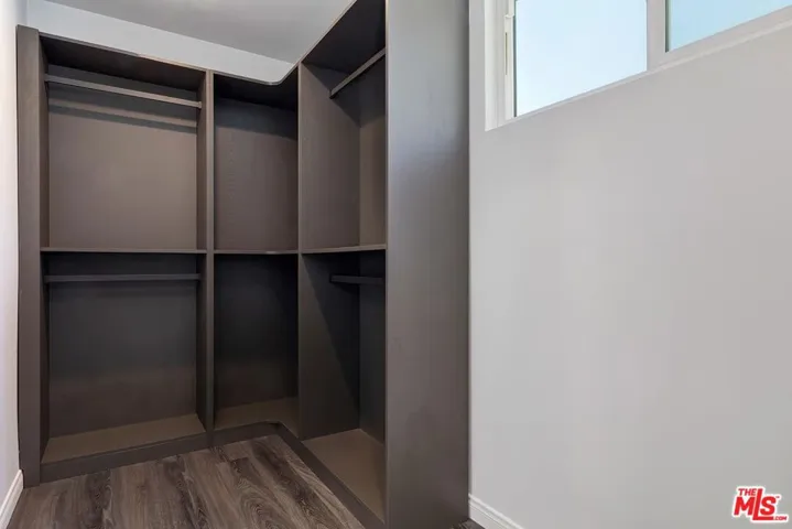 2616 W 73rd Street, Los Angeles, California 90043