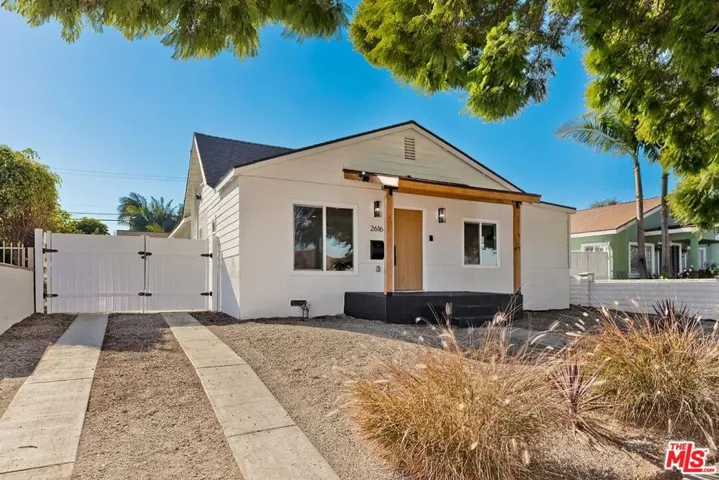 2616 W 73rd Street, Los Angeles, California 90043