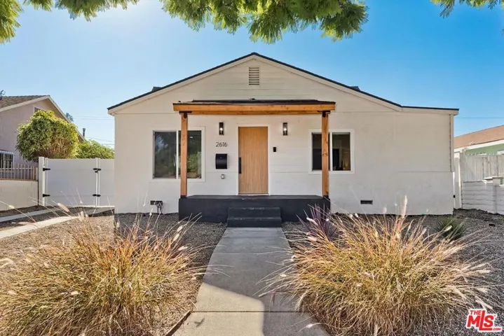 2616 W 73rd Street, Los Angeles, California 90043