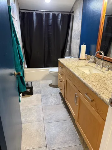 upper floor- bathroom 2
