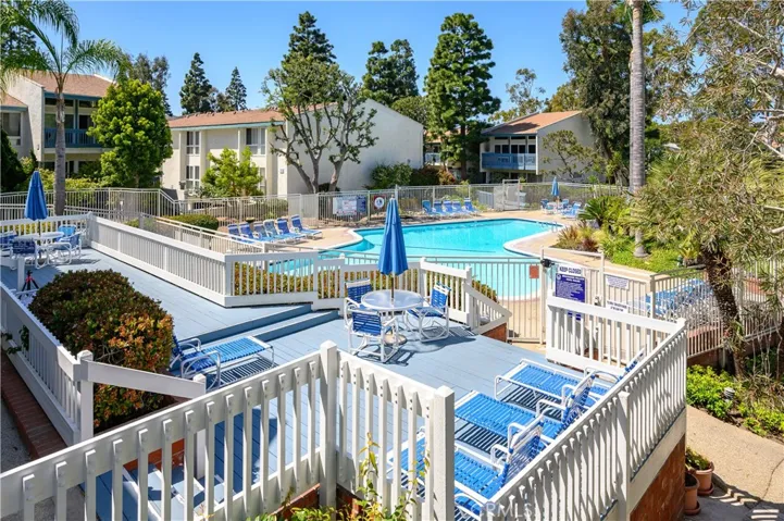 603 S Prospect Avenue 205, Redondo Beach, California 90277