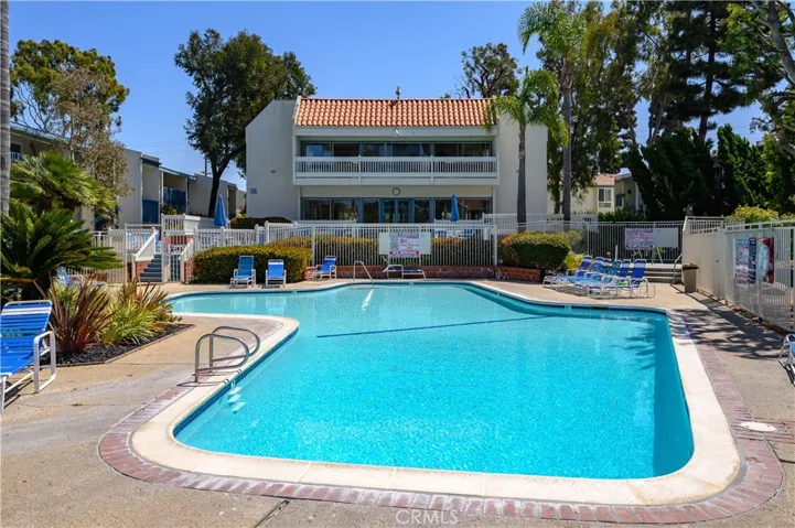 603 S Prospect Avenue 205, Redondo Beach, California 90277
