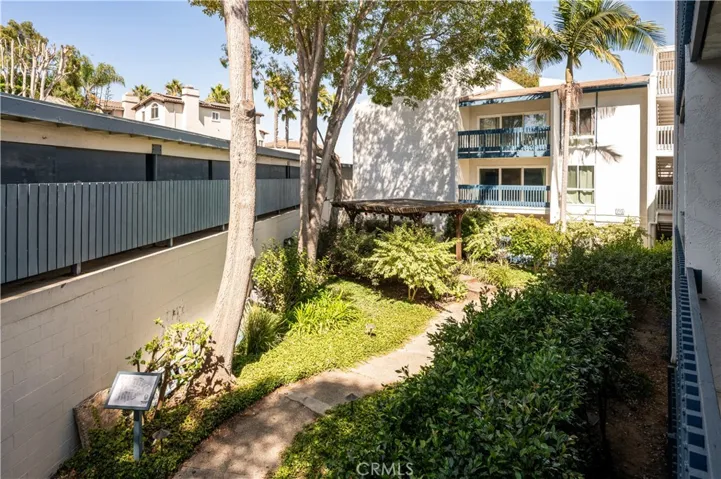 603 S Prospect Avenue 205, Redondo Beach, California 90277