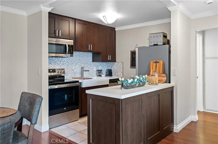 603 S Prospect Avenue 205, Redondo Beach, California 90277