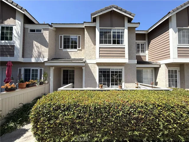 56 Christamon S, Irvine, California 92620