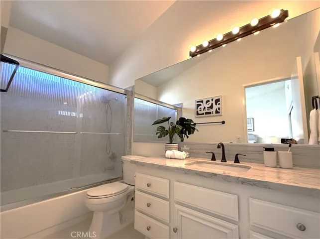 56 Christamon S, Irvine, California 92620