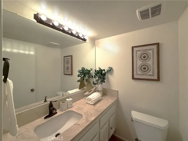56 Christamon S, Irvine, California 92620