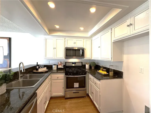 56 Christamon S, Irvine, California 92620