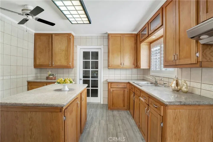 13176 Foothill, Sylmar, California 91342