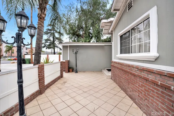 13176 Foothill, Sylmar, California 91342 — photo 4