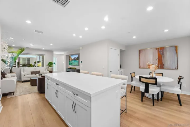 4810 Canyon View, San Diego, California 92117
