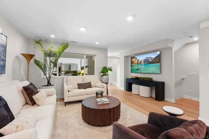 4810 Canyon View, San Diego, California 92117