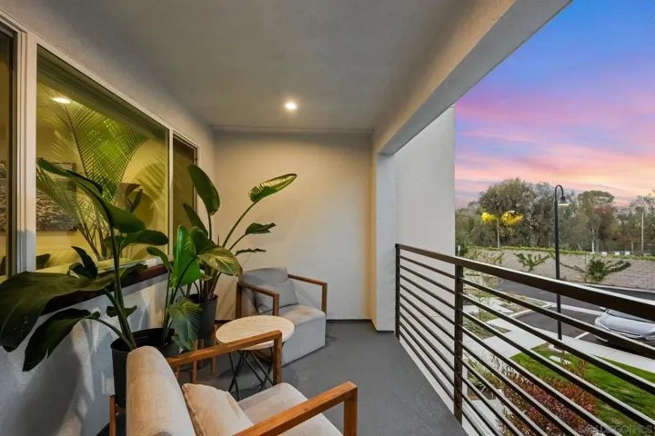 4810 Canyon View, San Diego, California 92117