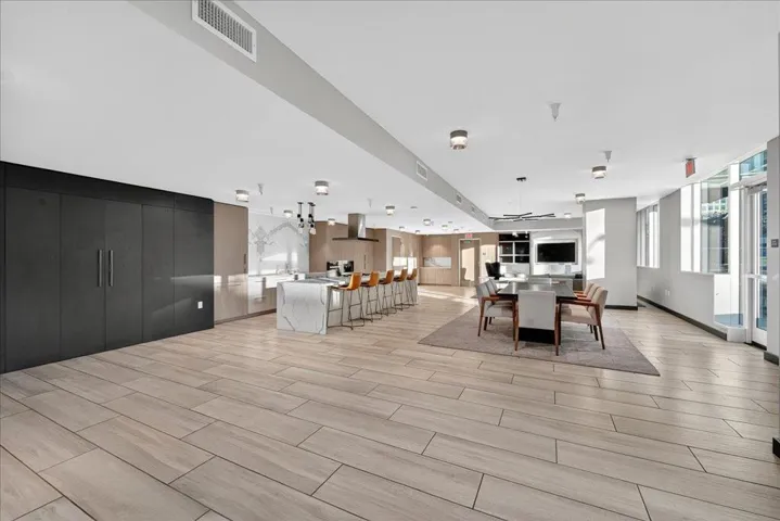 188 W Saint James Street 10313, San Jose, California 95110