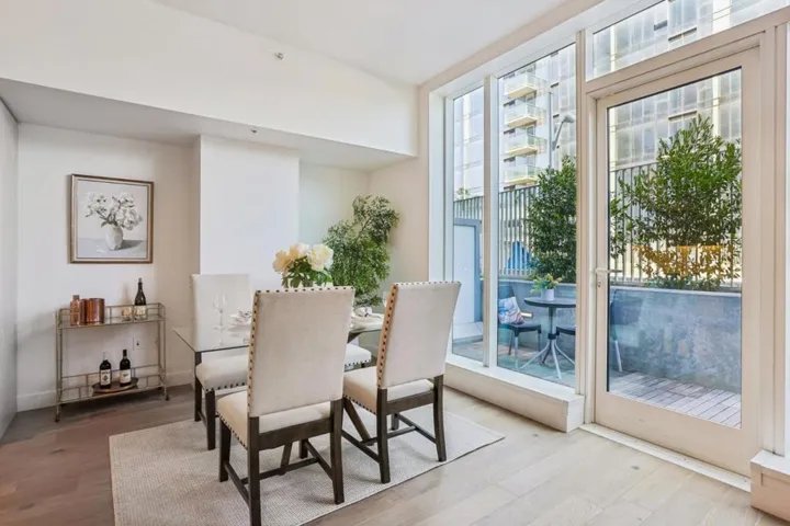 188 W Saint James Street 10313, San Jose, California 95110