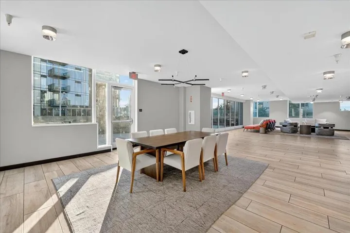 188 W Saint James Street 10313, San Jose, California 95110