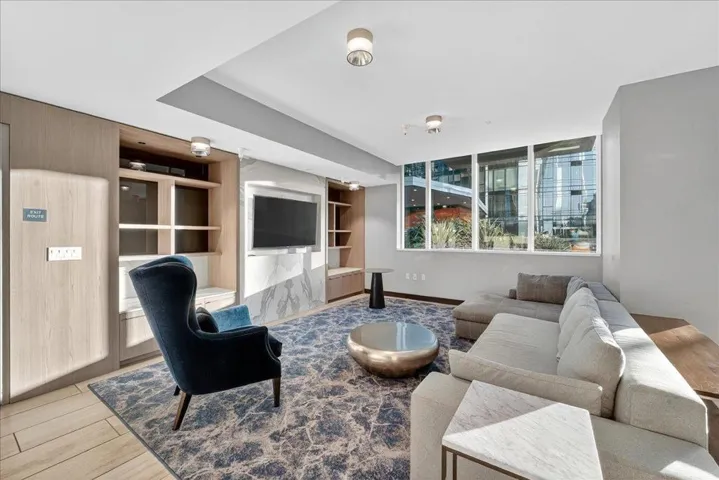 188 W Saint James Street 10313, San Jose, California 95110