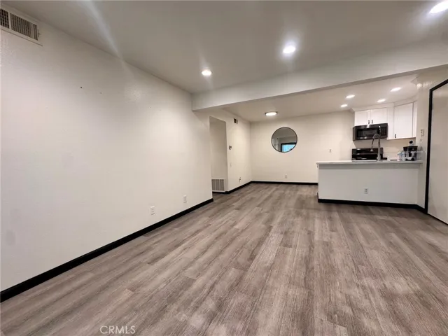 1159 Tivoli, Simi Valley, California 93065