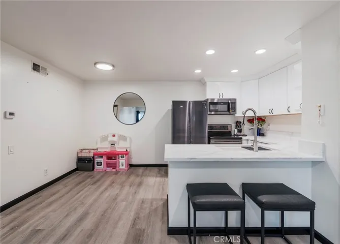 1159 Tivoli, Simi Valley, California 93065