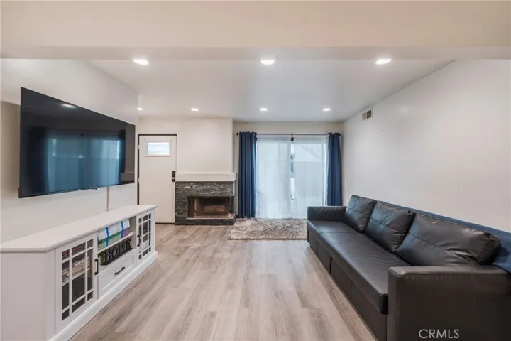 1159 Tivoli, Simi Valley, California 93065