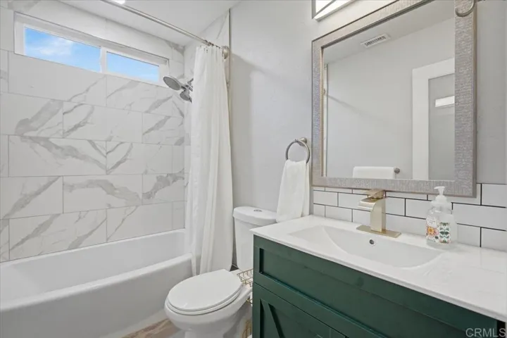 11151 Oak Creek Drive, Lakeside, California 92040