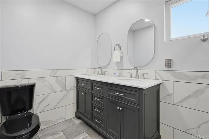 11151 Oak Creek Drive, Lakeside, California 92040