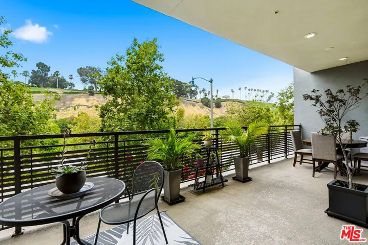 12775 Bluff Creek Drive 1, Los Angeles, California 90094