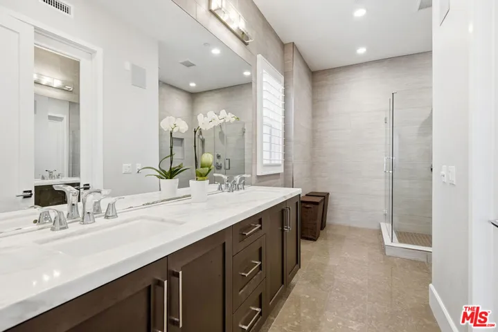 12775 Bluff Creek Drive 1, Los Angeles, California 90094