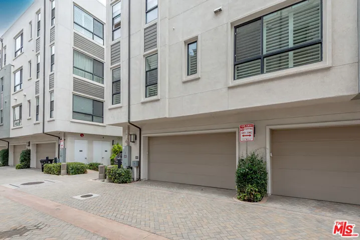 12775 Bluff Creek Drive 1, Los Angeles, California 90094