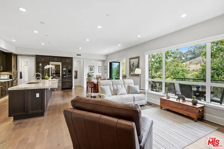 12775 Bluff Creek Drive 1, Los Angeles, California 90094