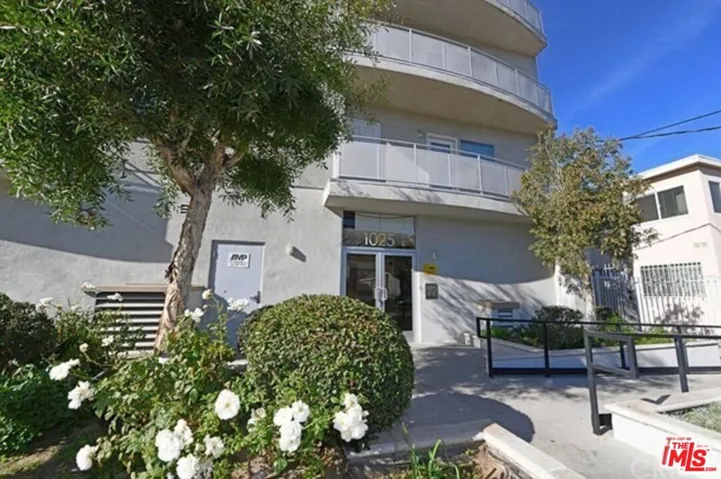 1025 Dewey Avenue 205, Los Angeles, California 90006