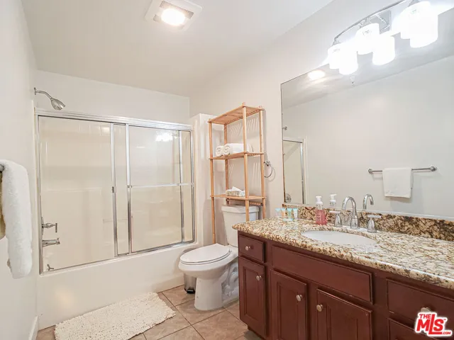 1025 Dewey Avenue 205, Los Angeles, California 90006