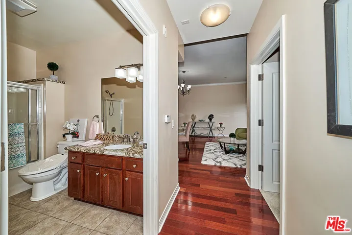 1025 Dewey Avenue 205, Los Angeles, California 90006