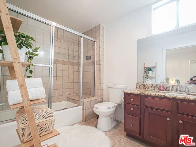 1025 Dewey Avenue 205, Los Angeles, California 90006