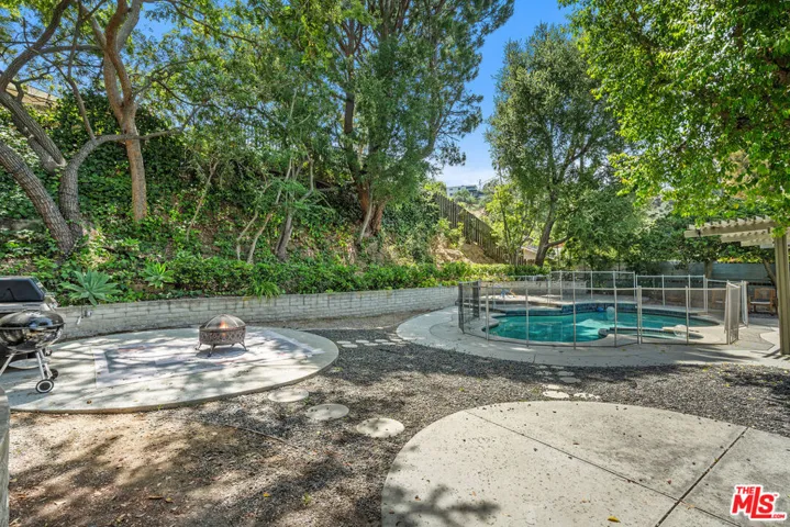 3641 Woodcliff Road, Los Angeles, California 91403