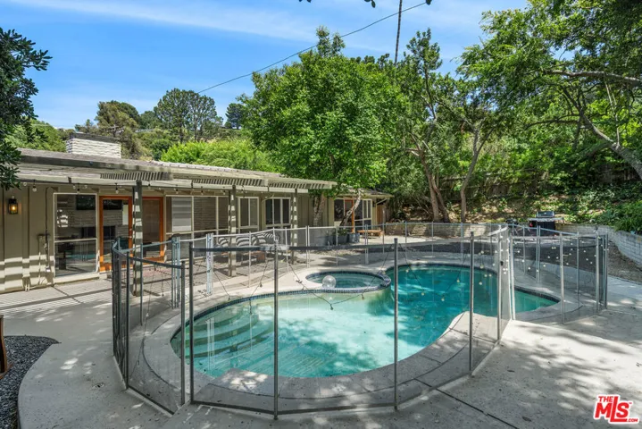 3641 Woodcliff Road, Los Angeles, California 91403