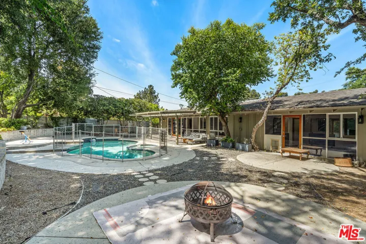 3641 Woodcliff Road, Los Angeles, California 91403