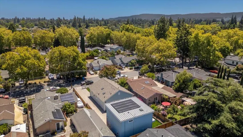 320 Center Street, Redwood City, California 94061