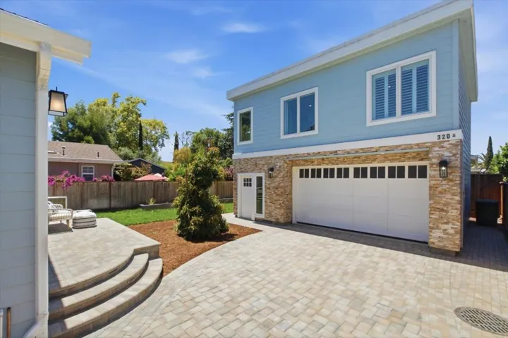 320 Center Street, Redwood City, California 94061