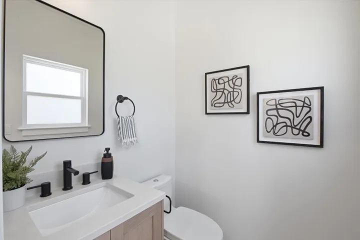 320 Center Street, Redwood City, California 94061