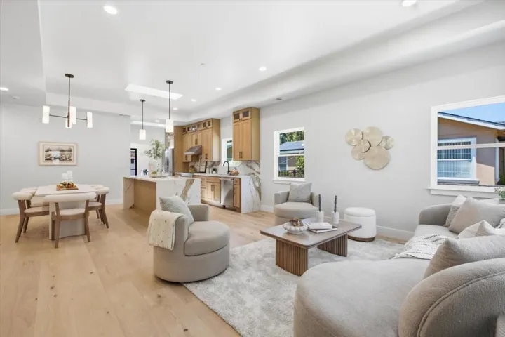320 Center Street, Redwood City, California 94061