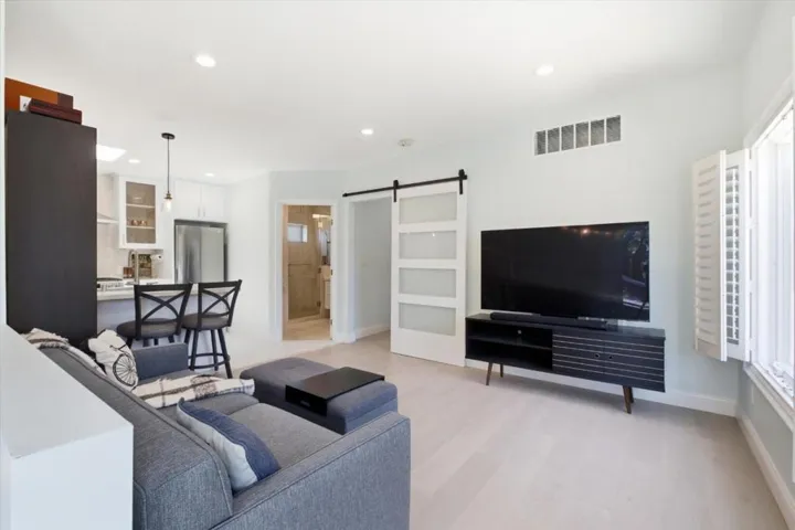 320 Center Street, Redwood City, California 94061