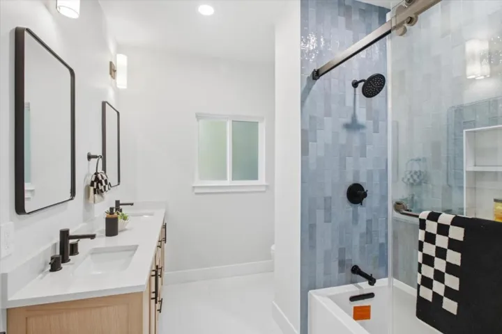 320 Center Street, Redwood City, California 94061