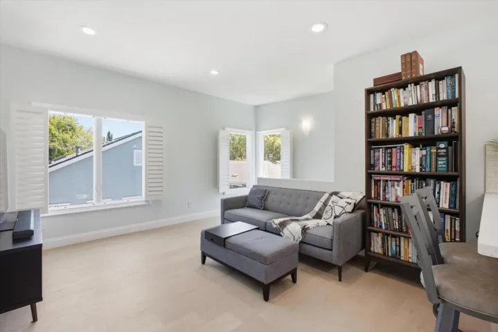 320 Center Street, Redwood City, California 94061