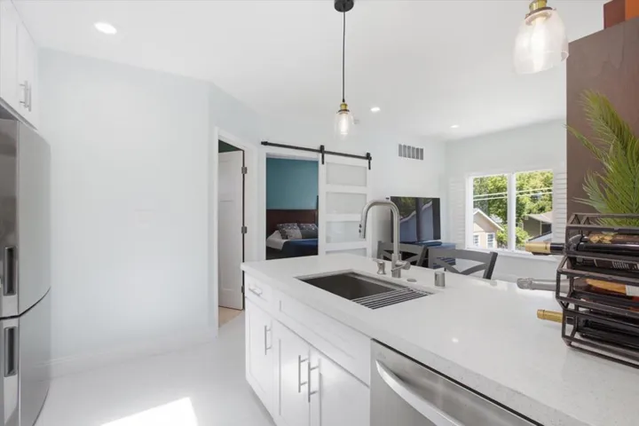 320 Center Street, Redwood City, California 94061