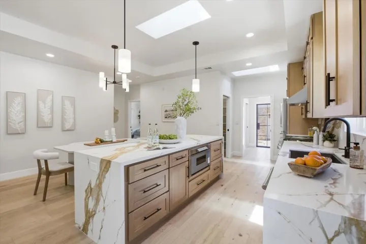320 Center Street, Redwood City, California 94061