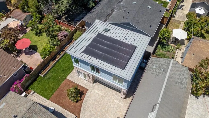 320 Center Street, Redwood City, California 94061